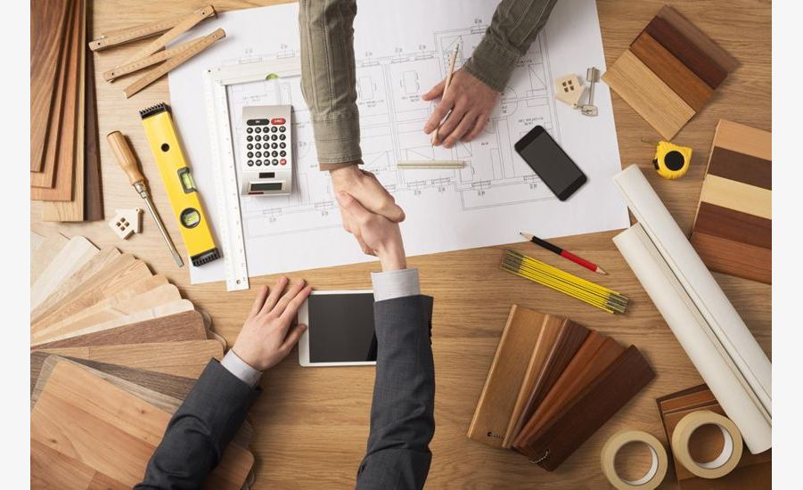 Ragazza vende pavimenti a Verona